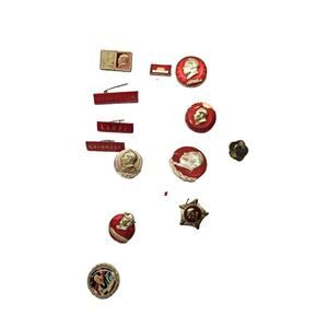 Vintage Chairman Mao Respect Cairman Mao Badges & Pins